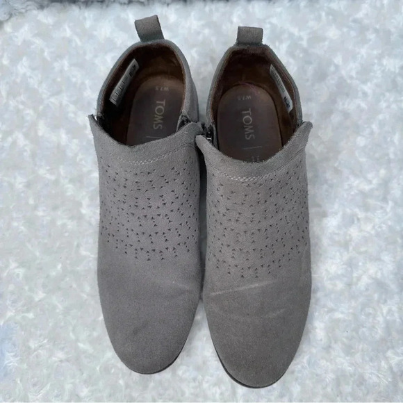 TOMS Tan Suede Perforated Deia Booties Size 7.5 - Picture 10 of 10